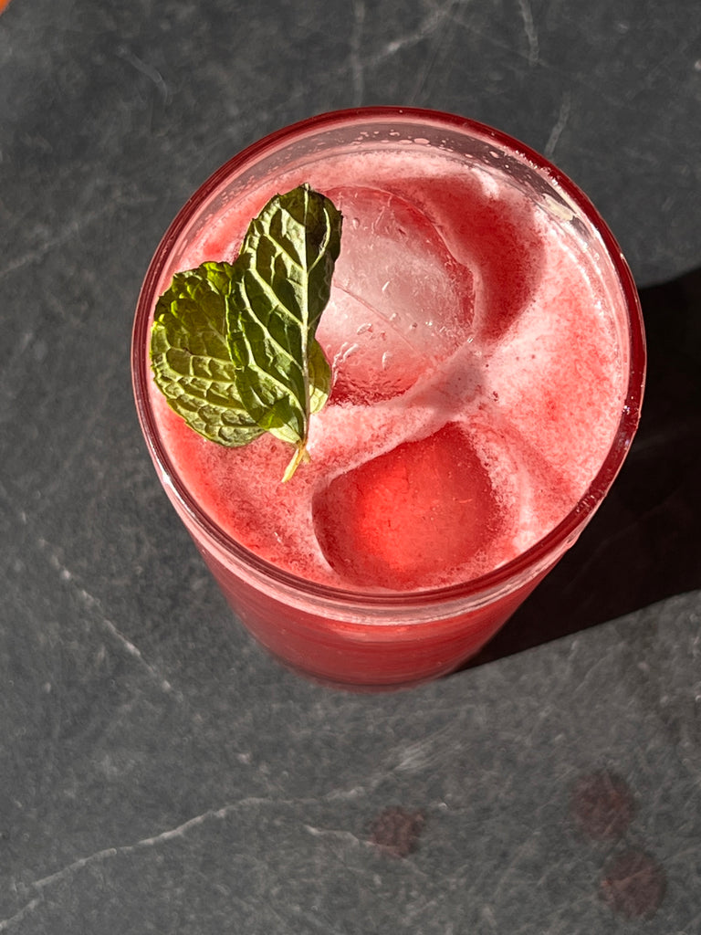 Wood Stove Kitchen Mocktail: Cozy Non-Alcoholic Drinks for Your Rustic Kitchen